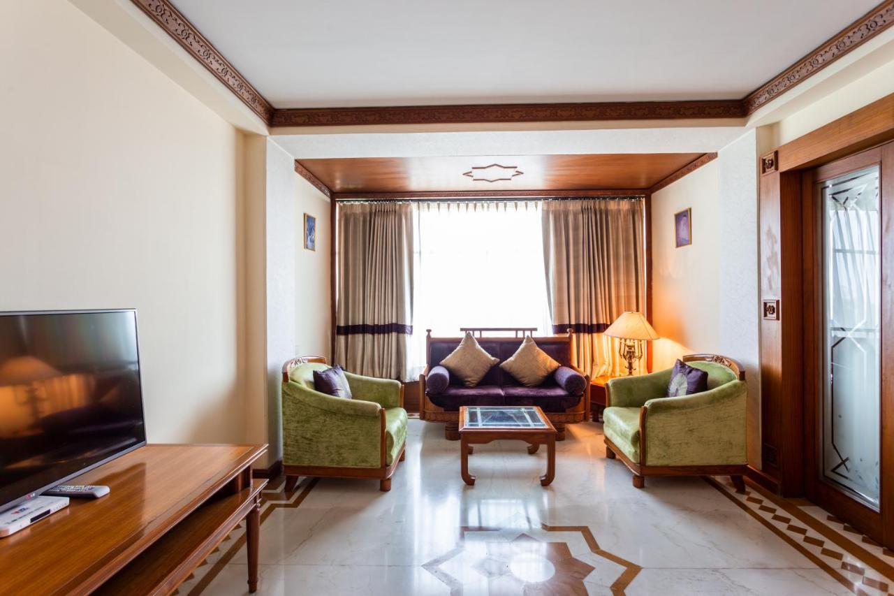 The Maya Hotel Джаландхар Экстерьер фото